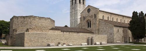 Domus E Palazzo Episcopale